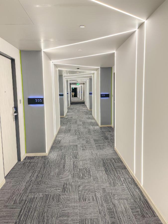 Hotel Z Zpaze Банкок Екстериор снимка