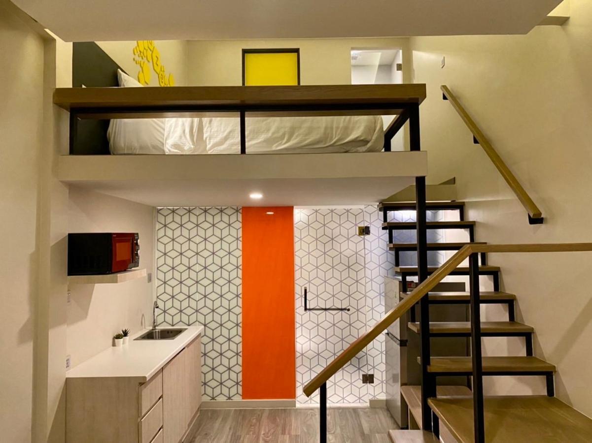 Hotel Z Zpaze Банкок Екстериор снимка