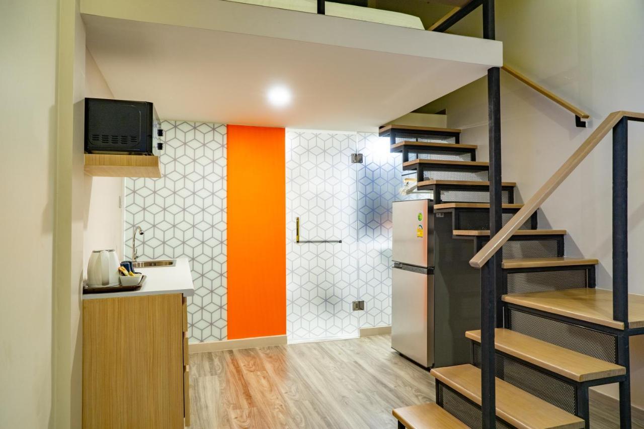 Hotel Z Zpaze Банкок Екстериор снимка