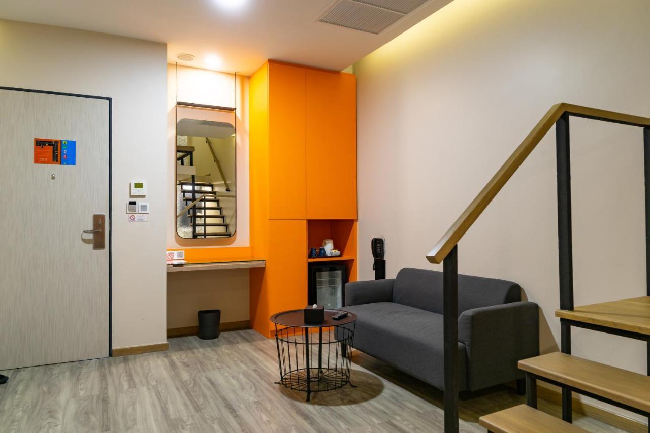 Hotel Z Zpaze Банкок Екстериор снимка
