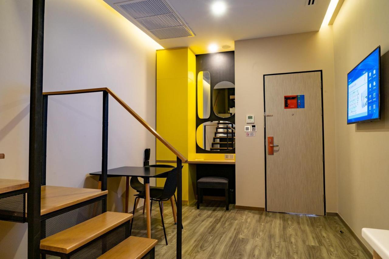 Hotel Z Zpaze Банкок Екстериор снимка