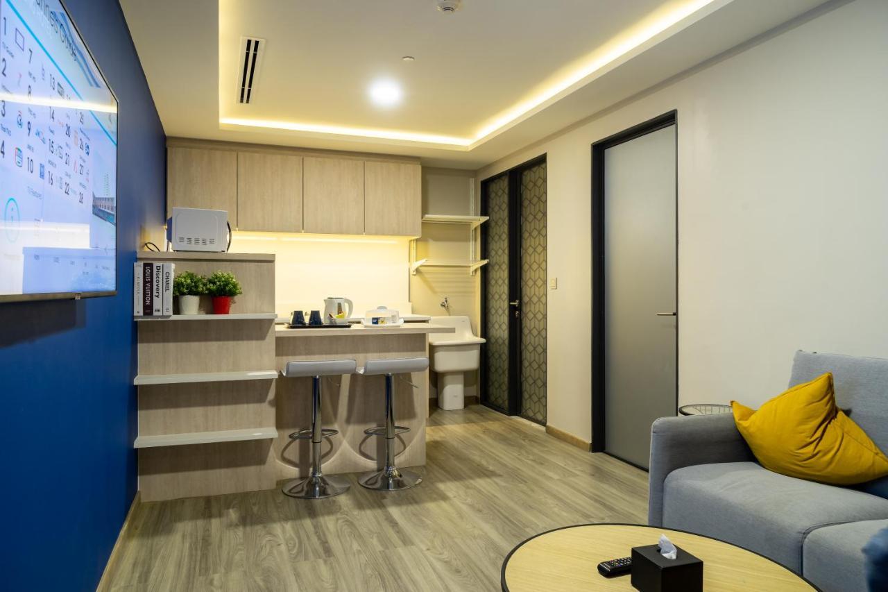 Hotel Z Zpaze Банкок Екстериор снимка