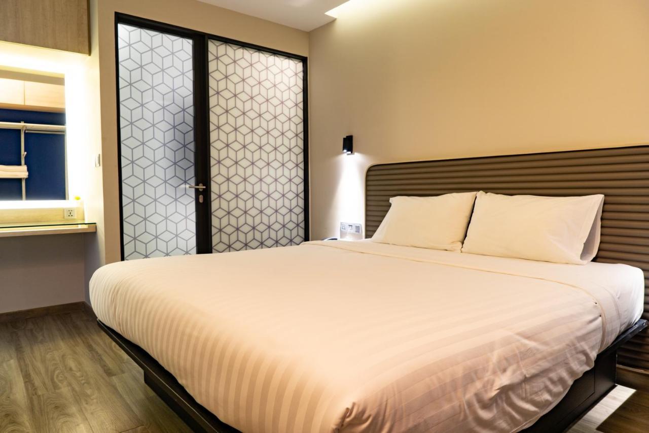 Hotel Z Zpaze Банкок Екстериор снимка