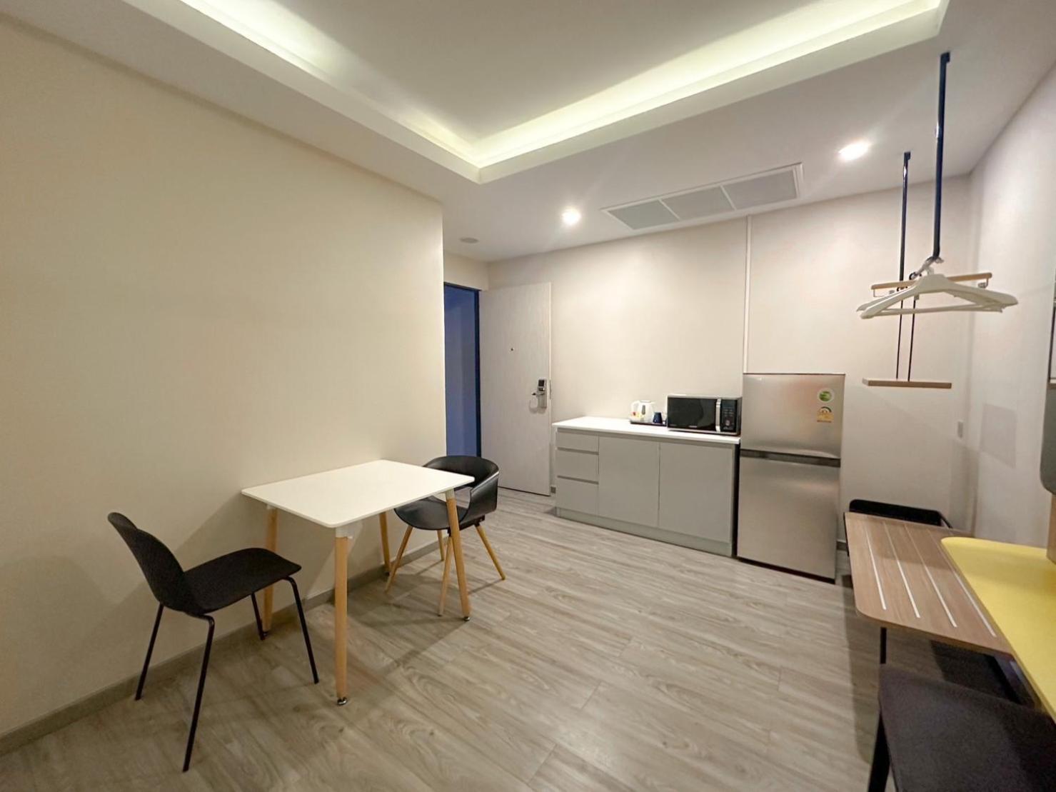 Hotel Z Zpaze Банкок Екстериор снимка