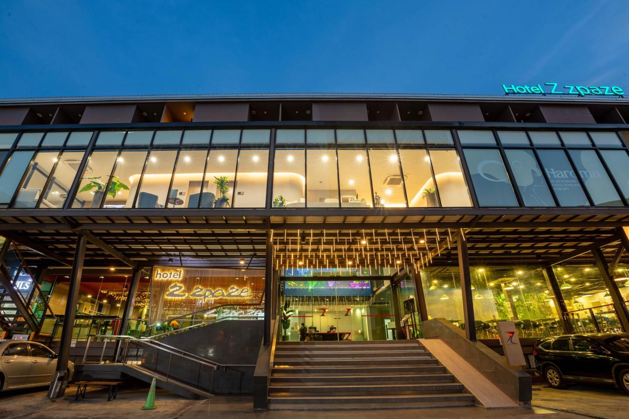 Hotel Z Zpaze Банкок Екстериор снимка