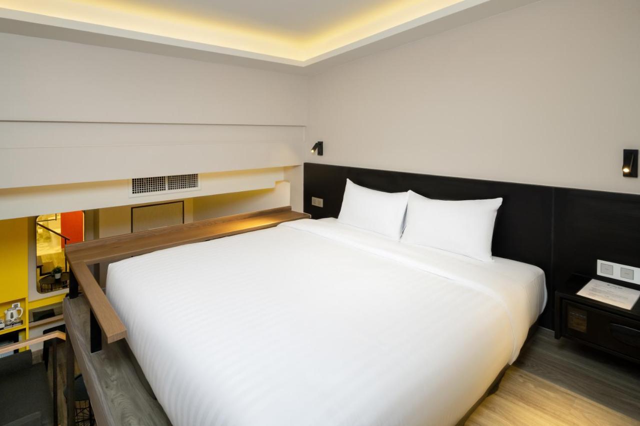 Hotel Z Zpaze Банкок Екстериор снимка